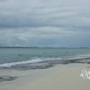 玛娜法鲁岛的沙滩和海水